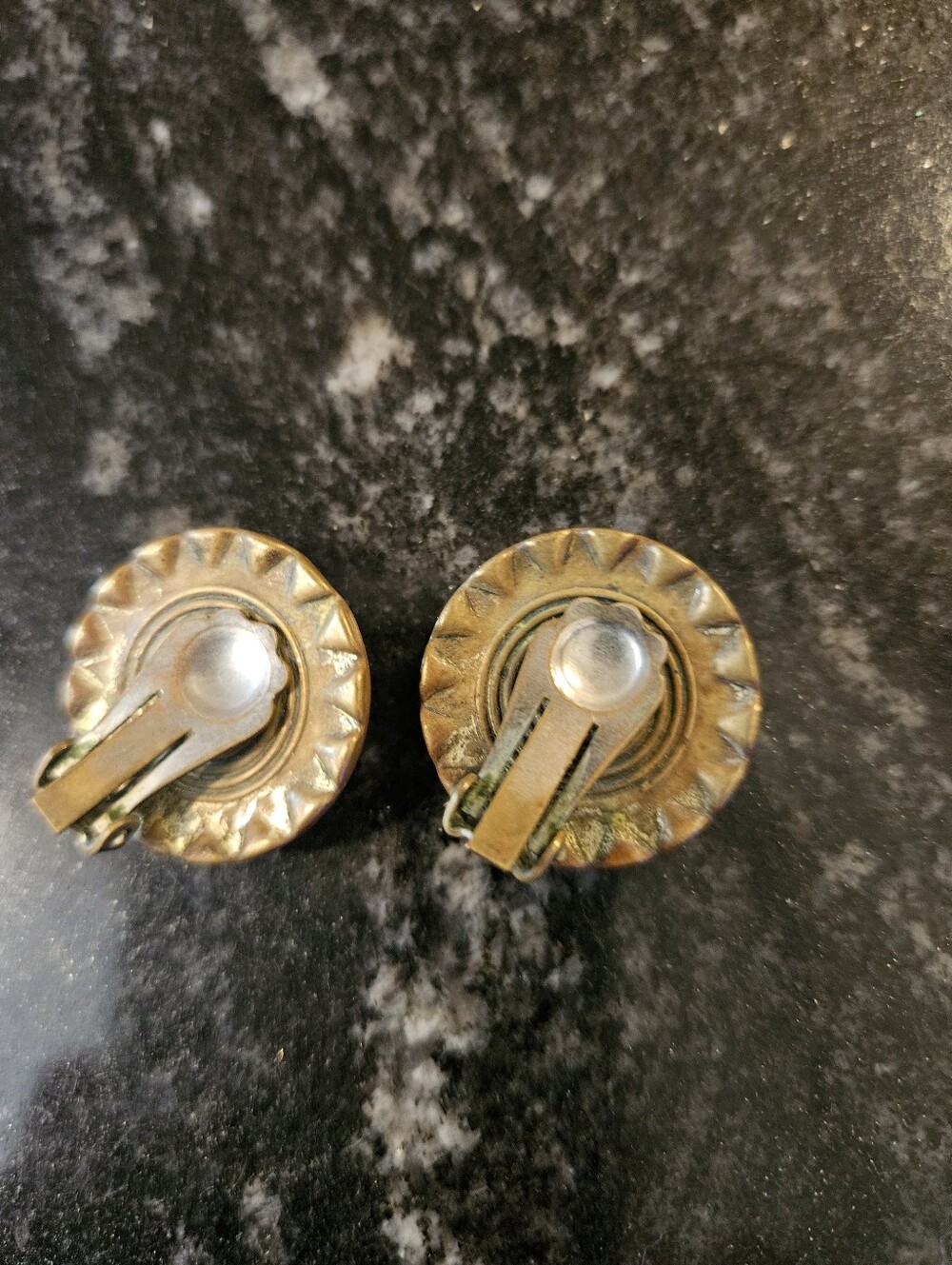 Vintage 1950s 1960s Mid Century Clip On Earrings Blue Carved Flower Rhinestone B - Picture 2 of 3